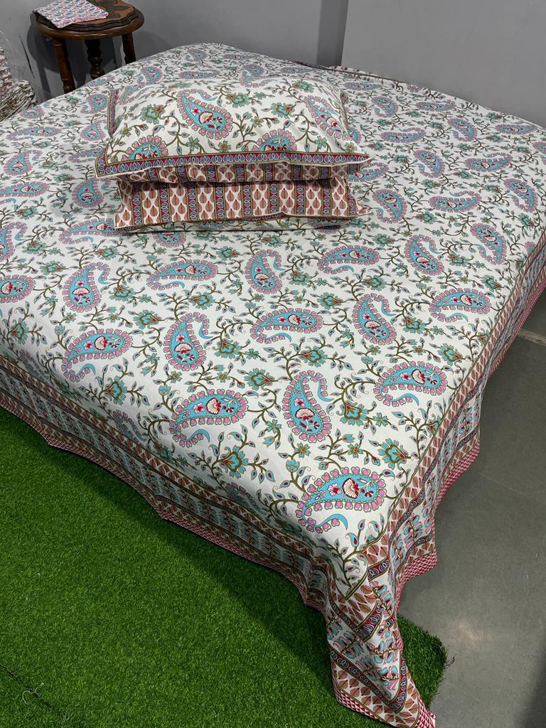 ArtbyKAMASK 100% Organic Cotton Hand Block Printed Double Bed Sheet I 210 TC Double Bed Sheet in King Size I Size - 108 X 108 Inches 274 x 274 cms) I 1 Bedsheet and 2 Pillow Covers I Chitra Zig-Zag in Red & Blue