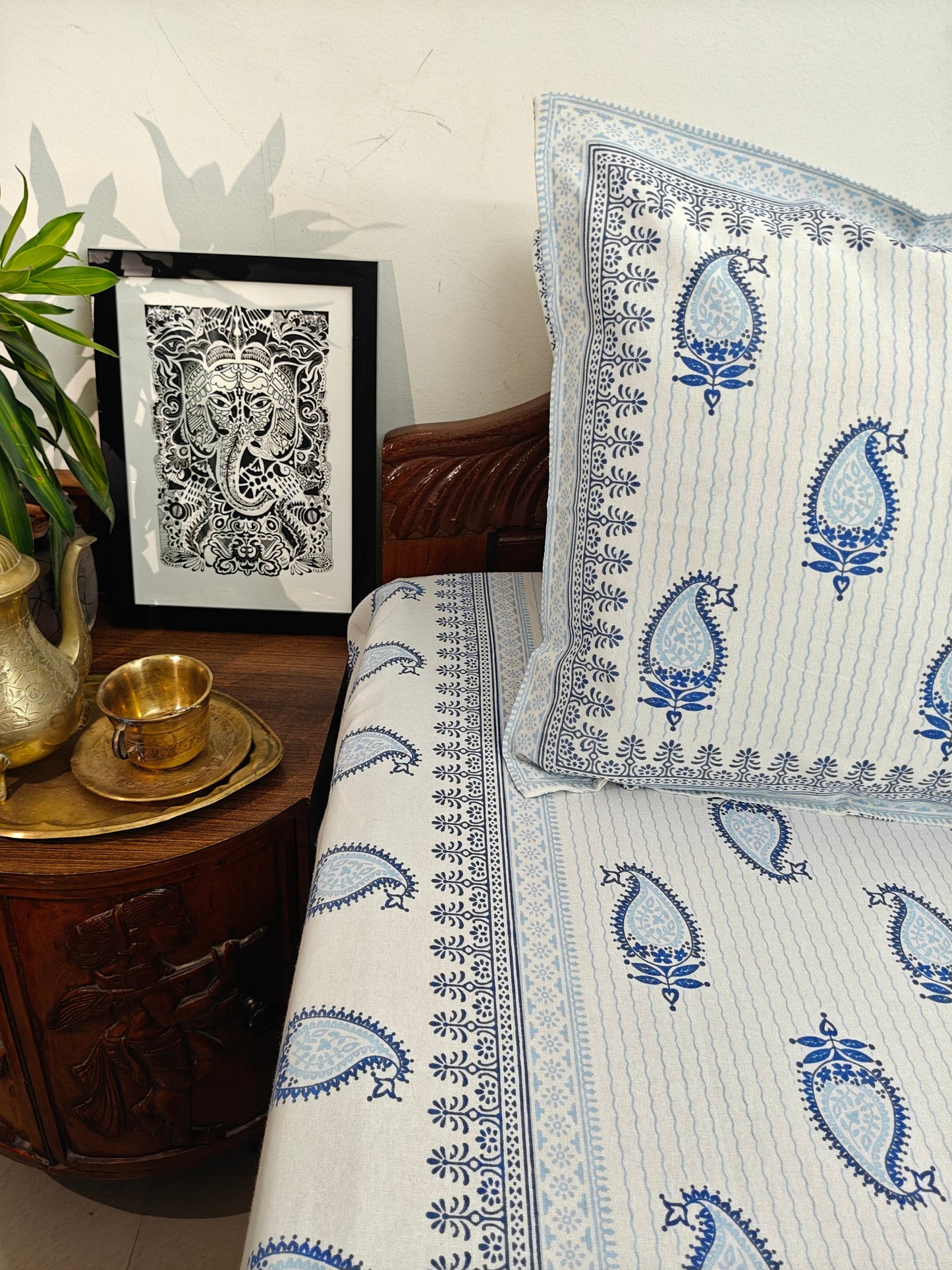 ArtbyKAMASK 100% Organic Cotton Hand Block Printed Double Bed Sheet I 210 TC Double Bed Sheet in Queen Size I Size - 90 X 108 Inches (228 x 274 cms) I 1 Bedsheet and 2 Pillow Covers I Sheetal Blue & White