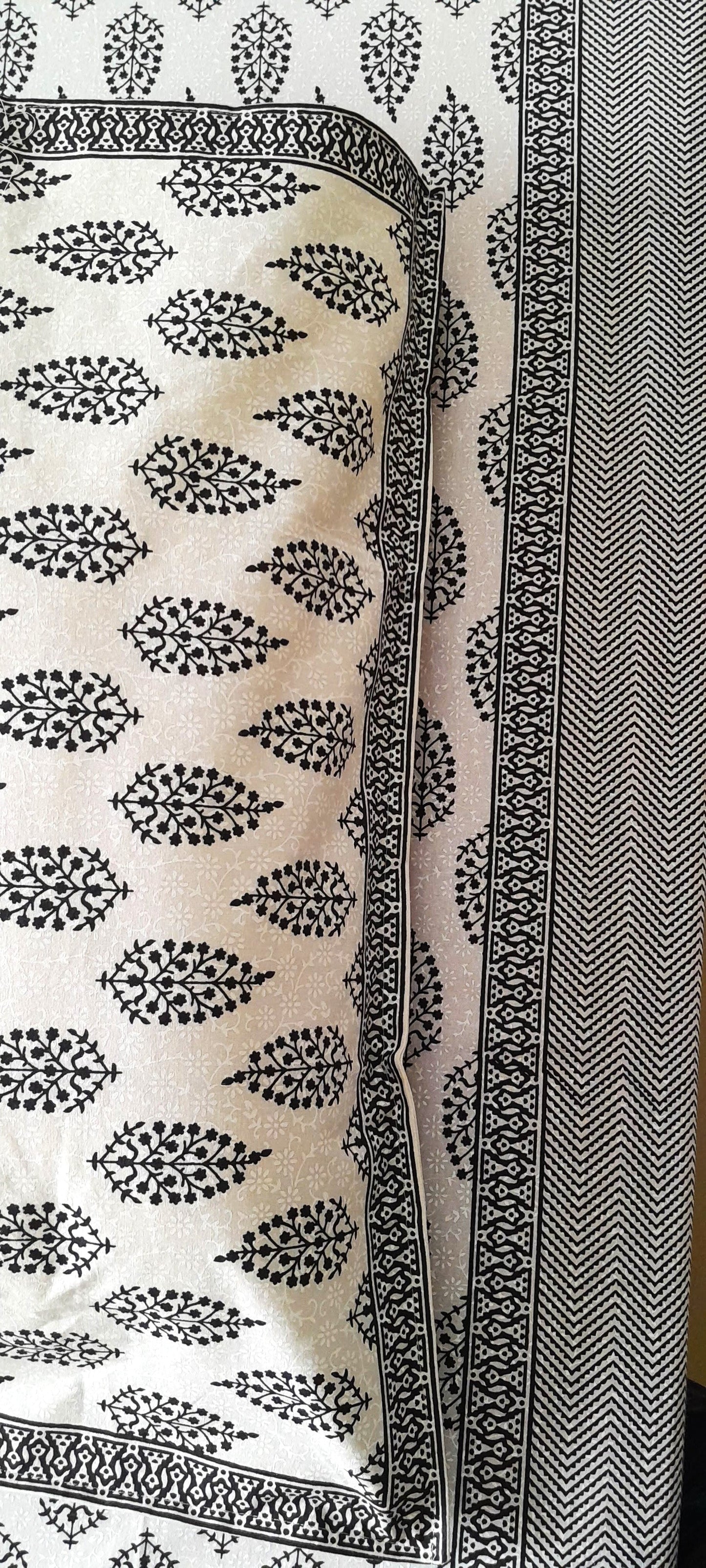 ArtbyKAMASK 100% Organic Cotton Hand Block Printed Double Bed Sheet - 210 TC Double Bed Sheet in King Size - Size - 108 X 108 Inches 274 x 274 cms) - 1 Bedsheet and 2 Pillow Covers - Kamini Black + 3 Variants