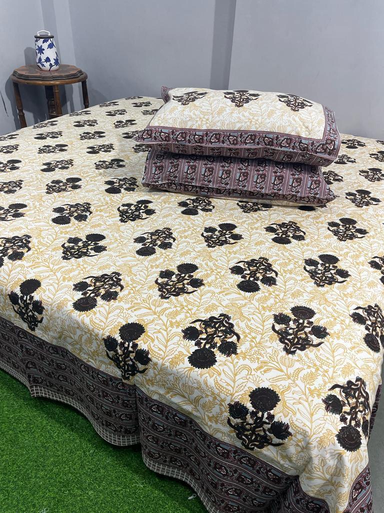 ArtbyKAMASK king size bed sheet,green, pink blue and many colors hand-block print on organic cotton, with classic Bagru patterns.