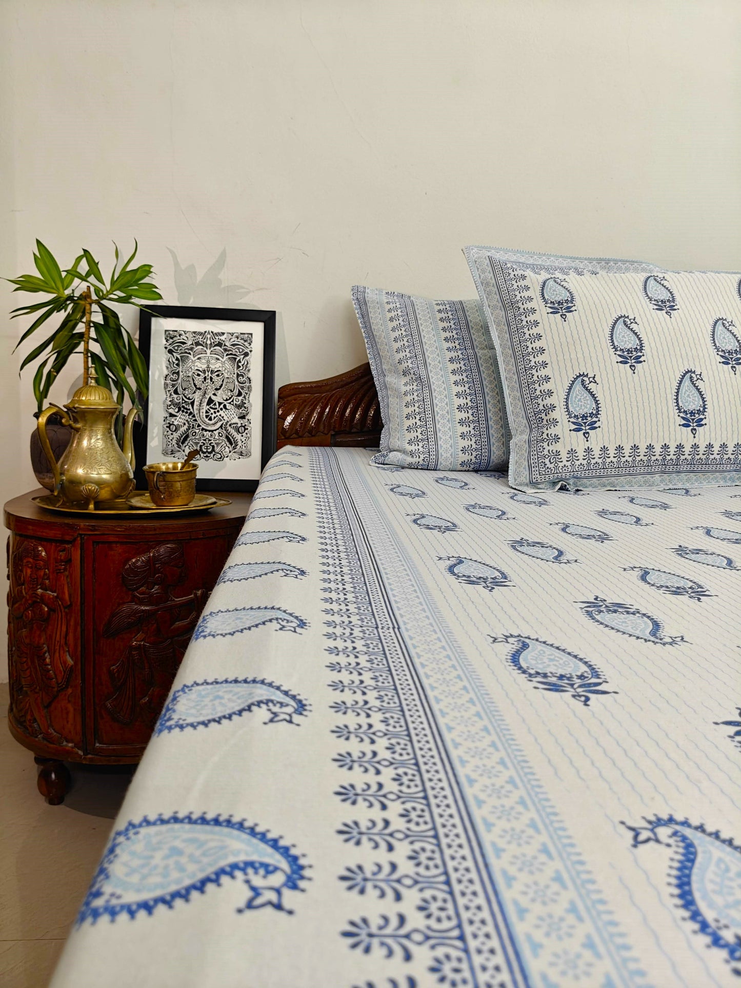 ArtbyKAMASK 100% Organic Cotton Hand Block Printed Double Bed Sheet I 210 TC Double Bed Sheet in Queen Size I Size - 90 X 108 Inches (228 x 274 cms) I 1 Bedsheet and 2 Pillow Covers I Sheetal Blue & White