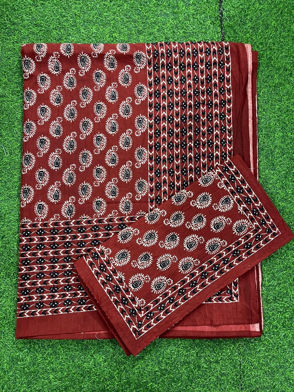 ArtbyKAMASK 100% Organic Cotton Hand Block Printed Double Bed Sheet - 210 TC Double Bed Sheet in Queen Size - Size - 90 X 108 Inches (228 x 274 cms) - 1 Bedsheet and 2 Pillow Covers - Veena Grey + 2 3 Variants