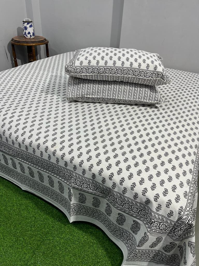 ArtbyKAMASK king size bed sheet,green, pink blue and many colors hand-block print on organic cotton, with classic Bagru patterns.