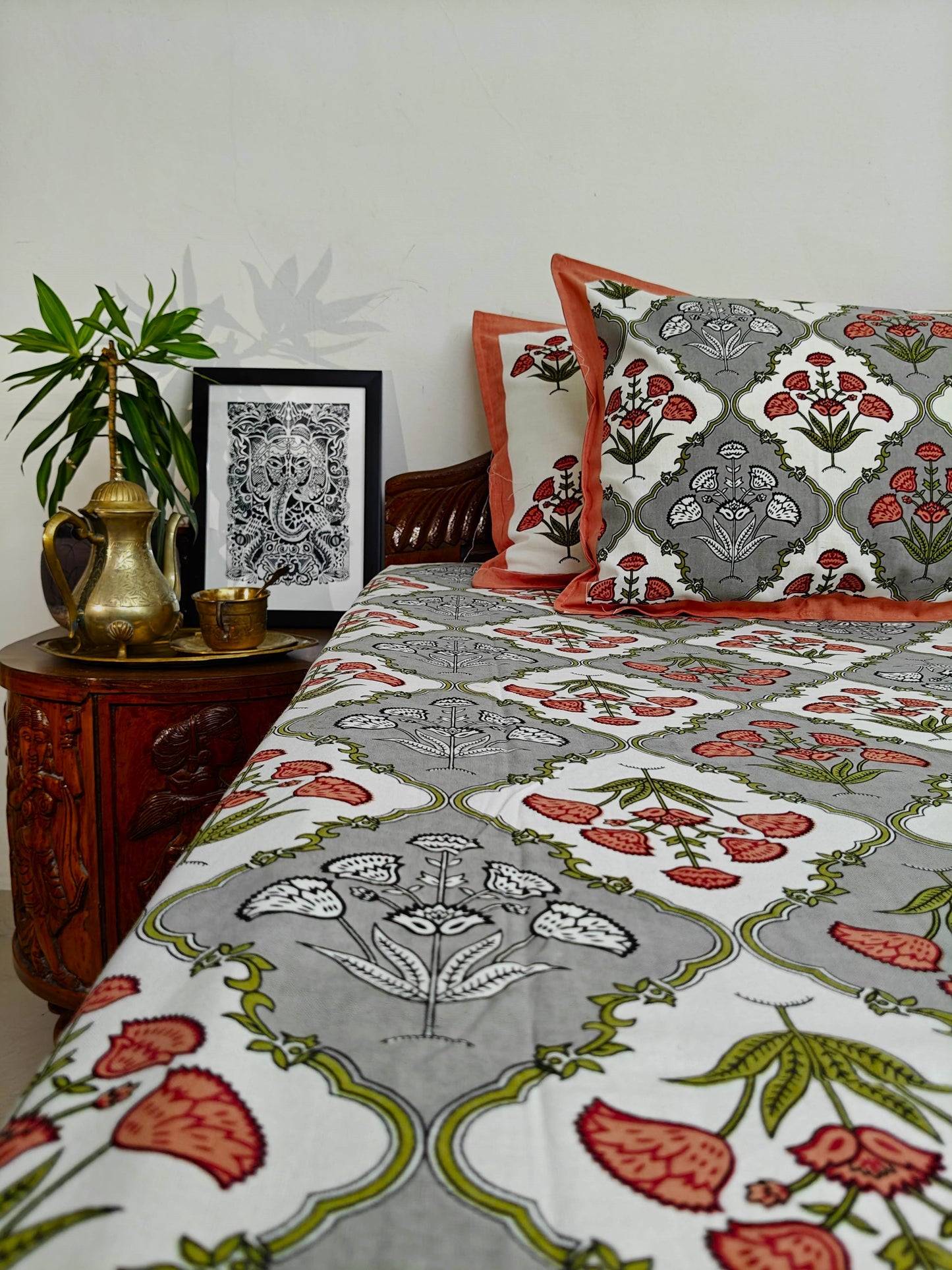 ArtbyKAMASK 100% Organic Cotton Hand Block Printed Double Bed Sheet I 210 TC Double Bed Sheet in King Size I Size - 108 X 108 Inches 274 x 274 cms) I 1 Bedsheet and 2 Pillow Covers I Gayatri in Grey + 2 Variants