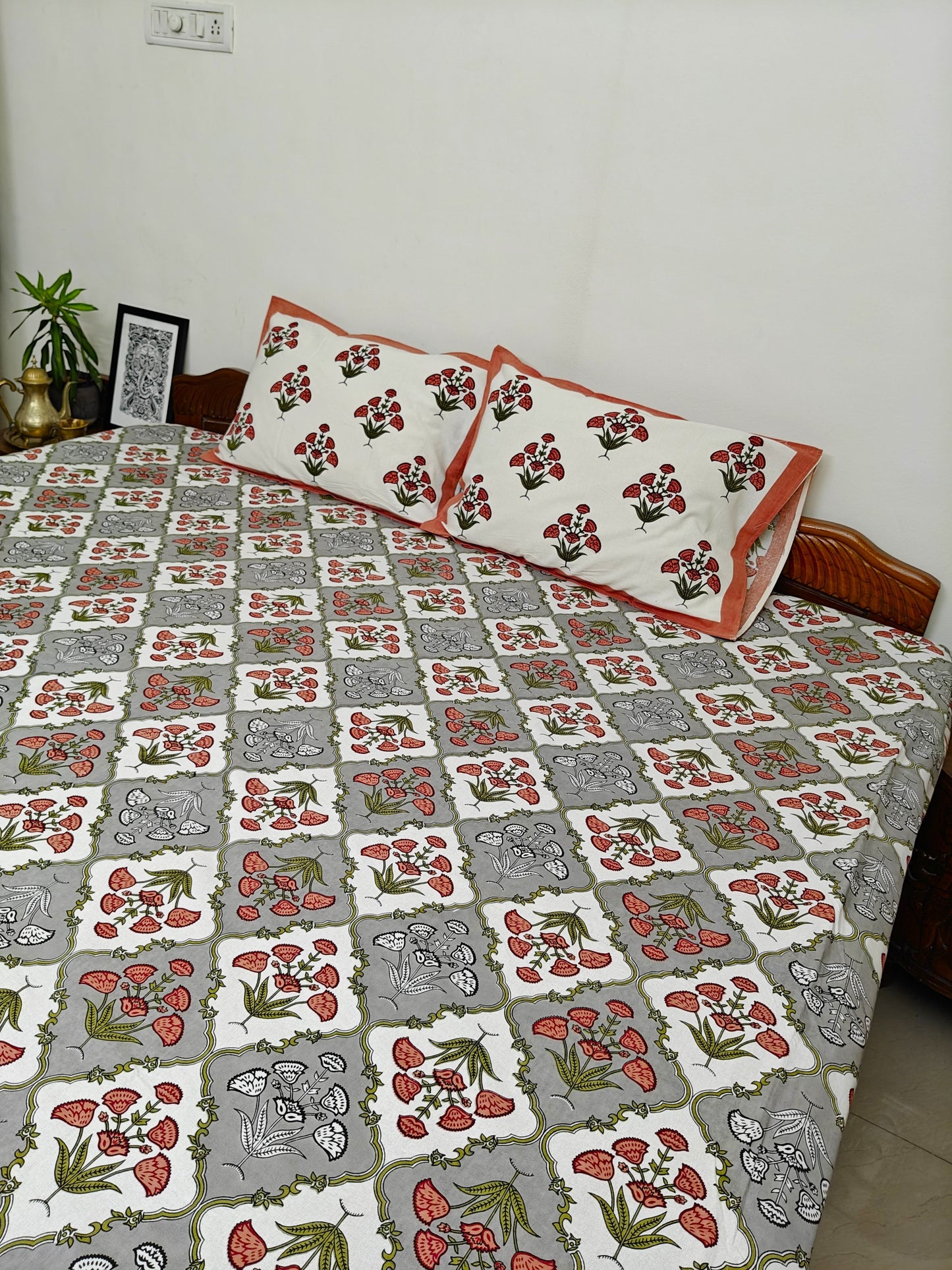 ArtbyKAMASK 100% Organic Cotton Hand Block Printed Double Bed Sheet I 210 TC Double Bed Sheet in King Size I Size - 108 X 108 Inches 274 x 274 cms) I 1 Bedsheet and 2 Pillow Covers I Gayatri in Grey + 2 Variants
