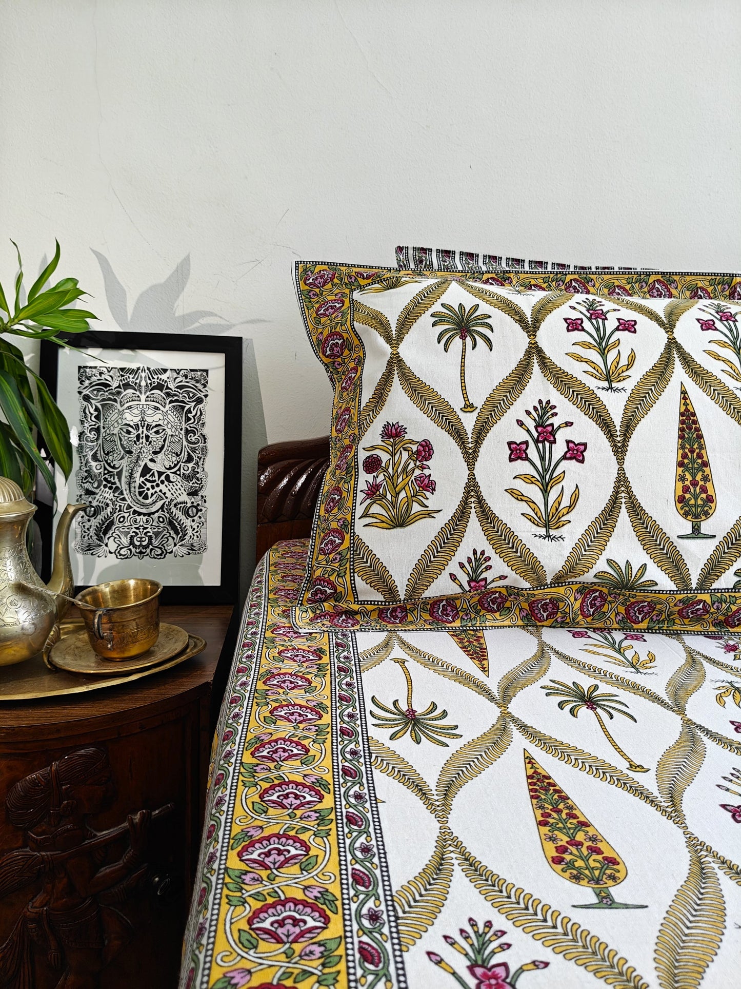 ArtbyKAMASK 100% Organic Cotton Hand Block Printed Double Bed Sheet I 210 TC Double Bed Sheet in Queen Size I Size - 90 X 108 Inches (228 x 274 cms) I 1 Bedsheet and 2 Pillow Covers I Raagini Off-White