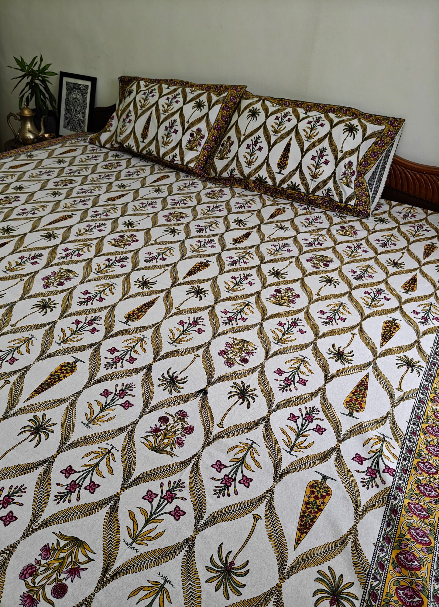 ArtbyKAMASK 100% Organic Cotton Hand Block Printed Double Bed Sheet I 210 TC Double Bed Sheet in Queen Size I Size - 90 X 108 Inches (228 x 274 cms) I 1 Bedsheet and 2 Pillow Covers I Raagini Off-White