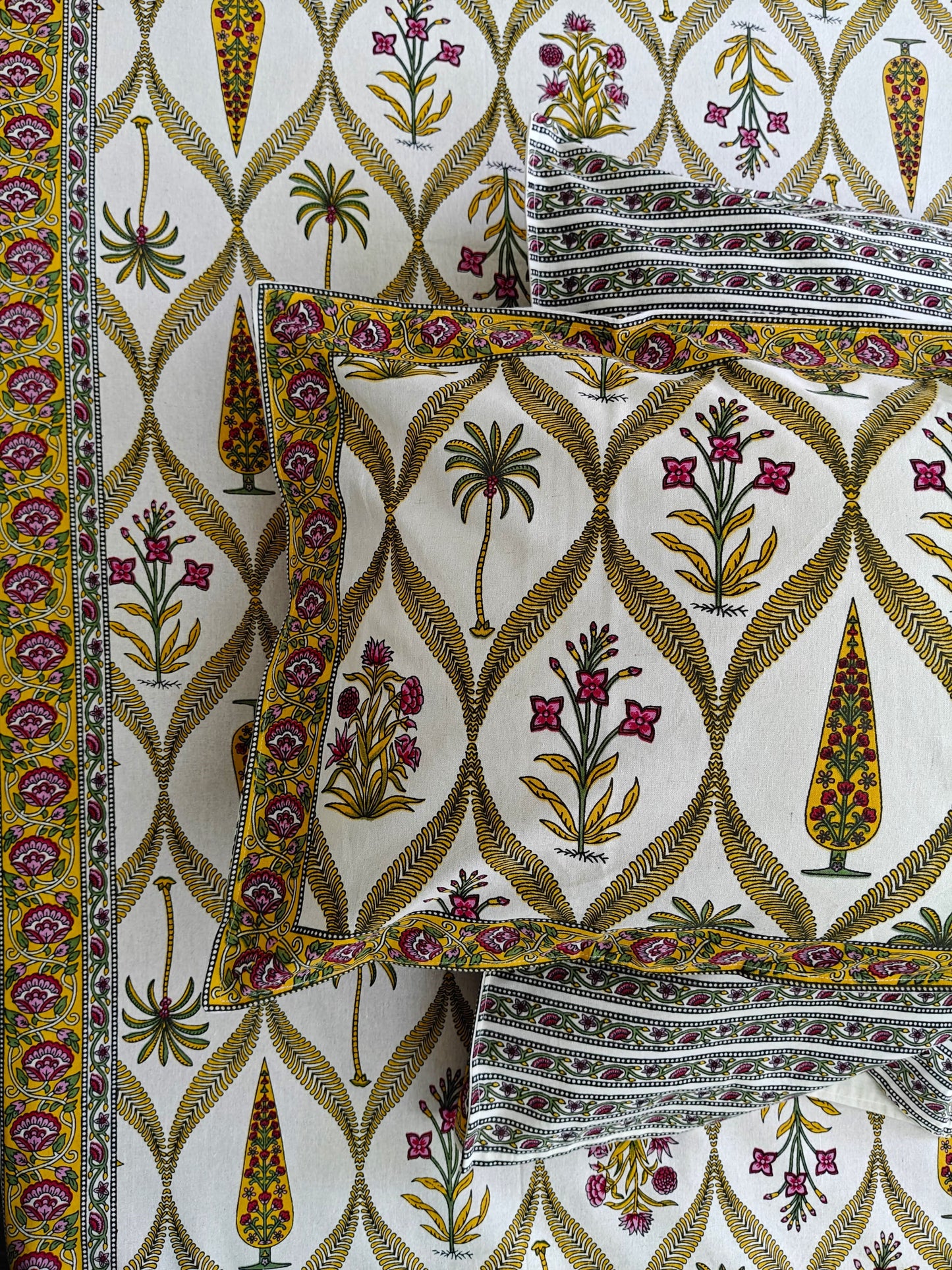 ArtbyKAMASK 100% Organic Cotton Hand Block Printed Double Bed Sheet I 210 TC Double Bed Sheet in Queen Size I Size - 90 X 108 Inches (228 x 274 cms) I 1 Bedsheet and 2 Pillow Covers I Raagini Off-White