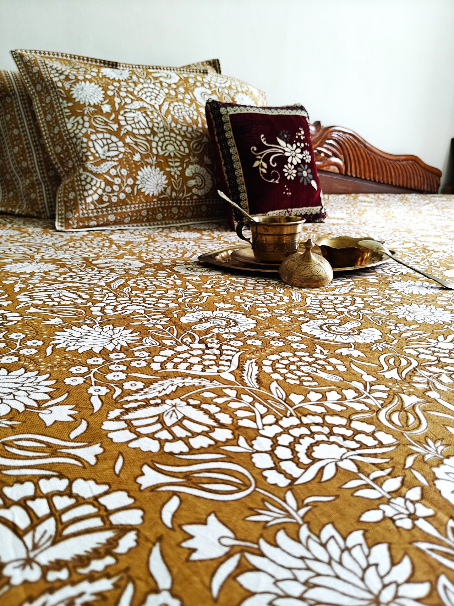 ArtbyKAMASK 100% Organic Cotton Hand Block Printed Double Bed Sheet I 210 TC Double Bed Sheet in King Size I Size - 108 X 108 Inches 274 x 274 cms) I 1 Bedsheet and 2 Pillow Covers I Vaidehi Pink & Maroon + 2 Color Variants