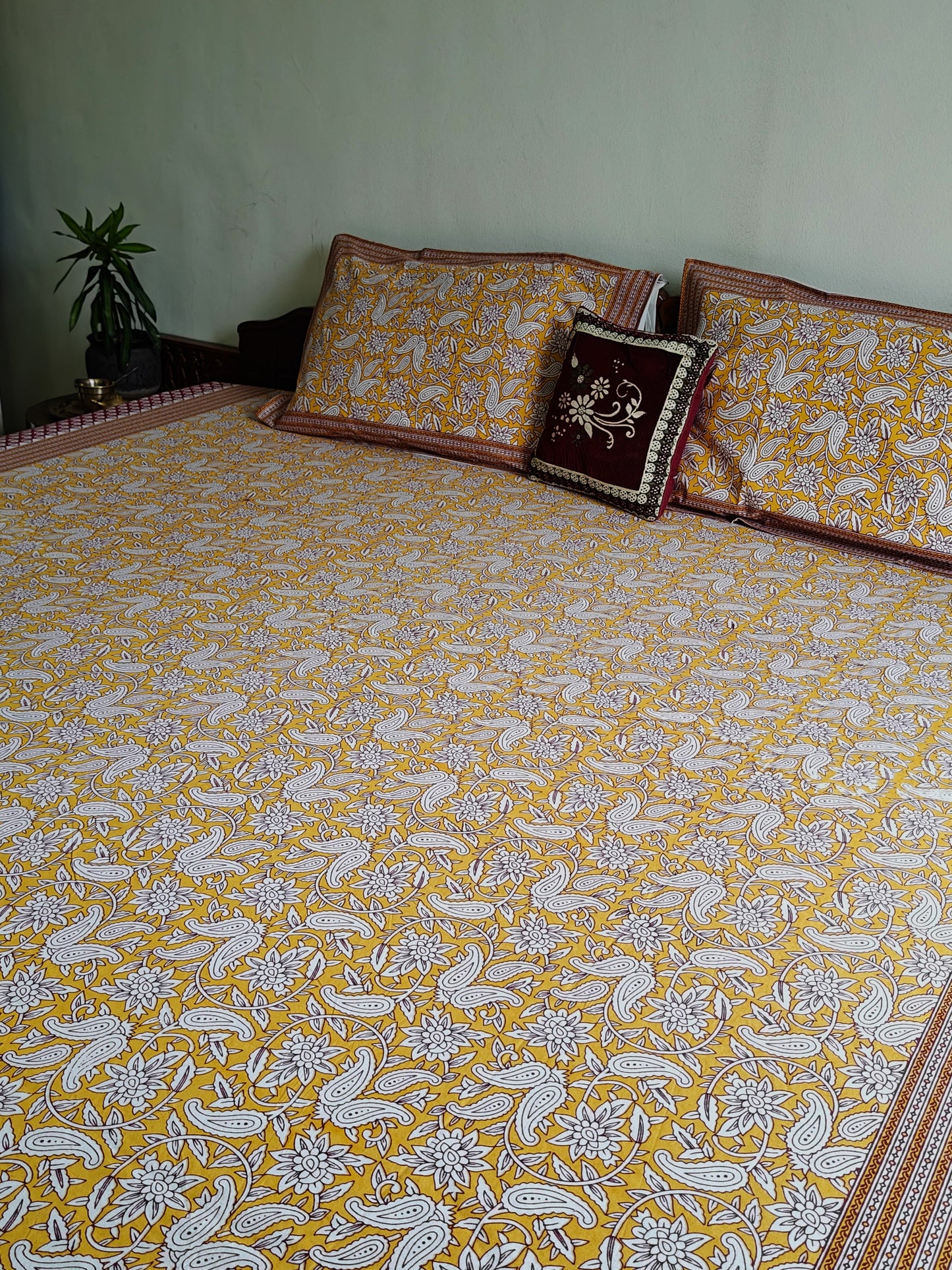 ArtbyKAMASK 100% Organic Cotton Hand Block Printed Double Bed Sheet - 210 TC Double Bed Sheet in Queen Size - Size - 90 X 108 Inches (228 x 274 cms) - 1 Bedsheet and 2 Pillow Covers - Tanvi Yellow and 2 Variants