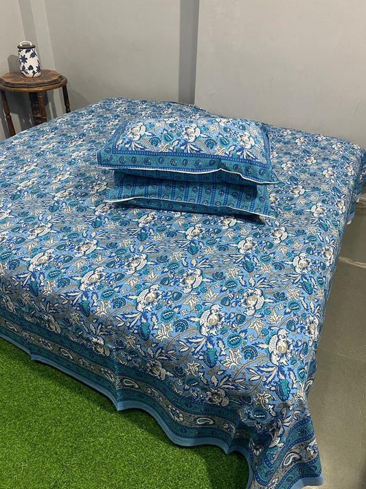 Hand-block printed organic cotton bed sheet, king size, with traditional Bagru design by ArtbyKAMASK.