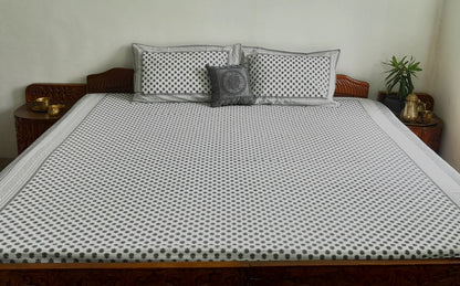 ArtbyKAMASK 100% Organic Cotton Hand Block Printed Double Bed Sheet I 210 TC Double Bed Sheet in Queen Size I Size - 90 X 108 Inches (228 x 274 cms) I 1 Bedsheet and 2 Pillow Covers I Meera Black