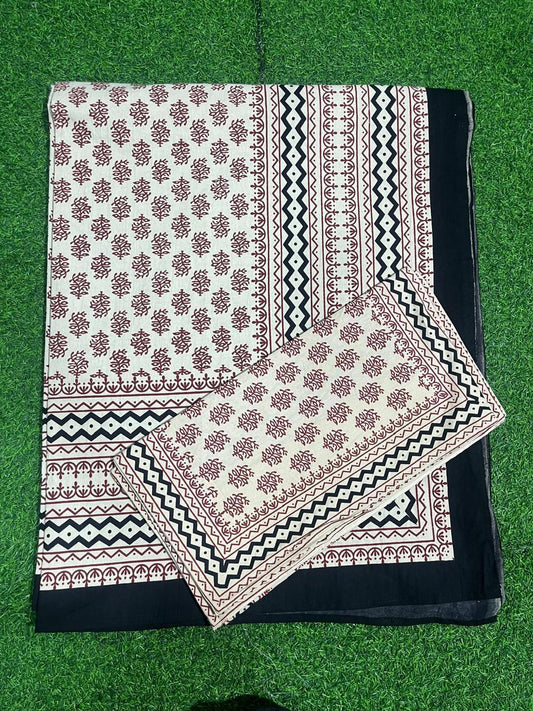 ArtbyKAMASK 100% Organic Cotton Hand Block Printed Double Bed Sheet - 210 TC Double Bed Sheet in Queen Size - Size - 90 X 108 Inches (228 x 274 cms) - 1 Bedsheet and 2 Pillow Covers - Himadri Black & Red