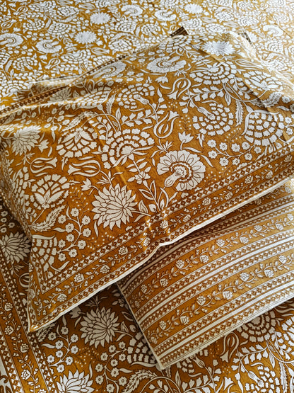 ArtbyKAMASK 100% Organic Cotton Hand Block Printed Double Bed Sheet I 210 TC Double Bed Sheet in King Size I Size - 108 X 108 Inches 274 x 274 cms) I 1 Bedsheet and 2 Pillow Covers I Vaidehi Pink & Maroon + 2 Color Variants