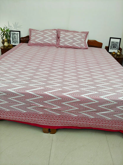 ArtbyKAMASK 100% Organic Cotton Hand Block Printed Double Bed Sheet I 210 TC Double Bed Sheet in King Size I Size - 108 X 108 Inches 274 x 274 cms) I 1 Bedsheet and 2 Pillow Covers I Chanchal Zig-Zag in Red & Blue