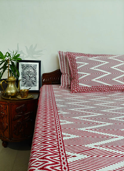 ArtbyKAMASK 100% Organic Cotton Hand Block Printed Double Bed Sheet I 210 TC Double Bed Sheet in King Size I Size - 108 X 108 Inches 274 x 274 cms) I 1 Bedsheet and 2 Pillow Covers I Chanchal Zig-Zag in Red & Blue