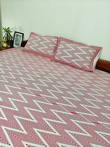 ArtbyKAMASK 100% Organic Cotton Hand Block Printed Double Bed Sheet I 210 TC Double Bed Sheet in King Size I Size - 108 X 108 Inches 274 x 274 cms) I 1 Bedsheet and 2 Pillow Covers I Chanchal Zig-Zag in Red & Blue