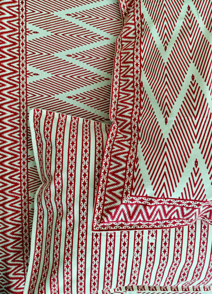ArtbyKAMASK 100% Organic Cotton Hand Block Printed Double Bed Sheet I 210 TC Double Bed Sheet in King Size I Size - 108 X 108 Inches 274 x 274 cms) I 1 Bedsheet and 2 Pillow Covers I Chanchal Zig-Zag in Red & Blue